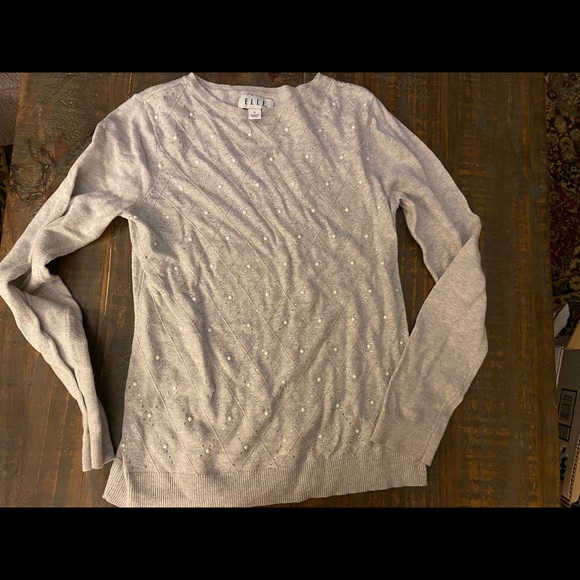 Bundle! 3 Sweaters - Picture 3 of 5